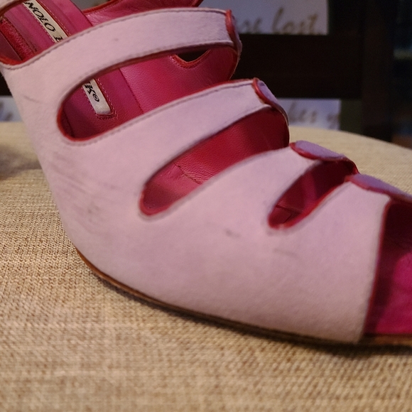 Manolo Blahnik - Picture 2 of 5